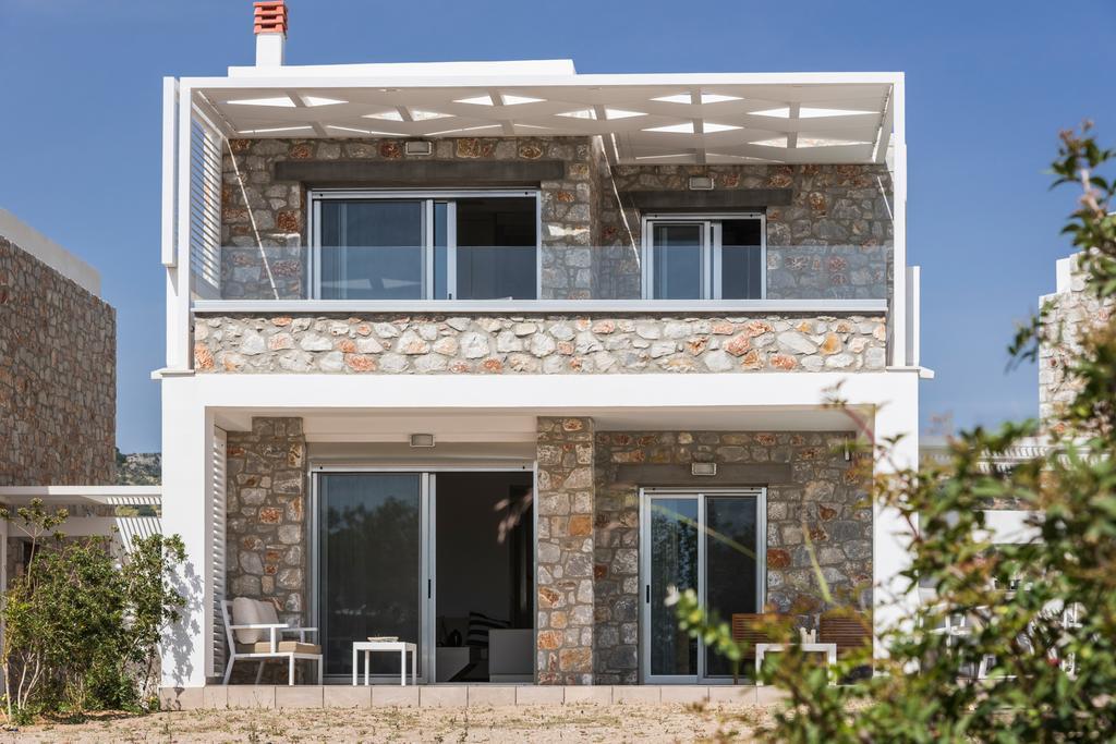 Cedar Bay Beachside Villas Palaiochora Exterior foto